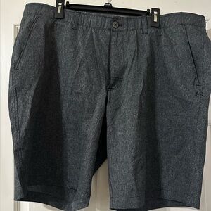 Men’s Under Armour heat gear shorts